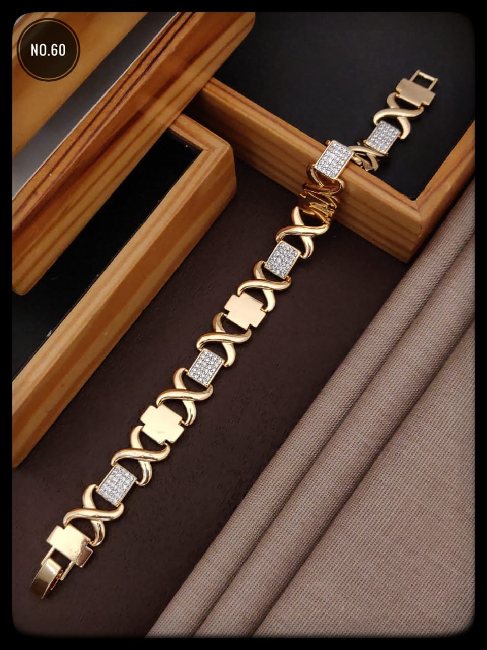 Parizo Gold and Dimond Loose Bracelet