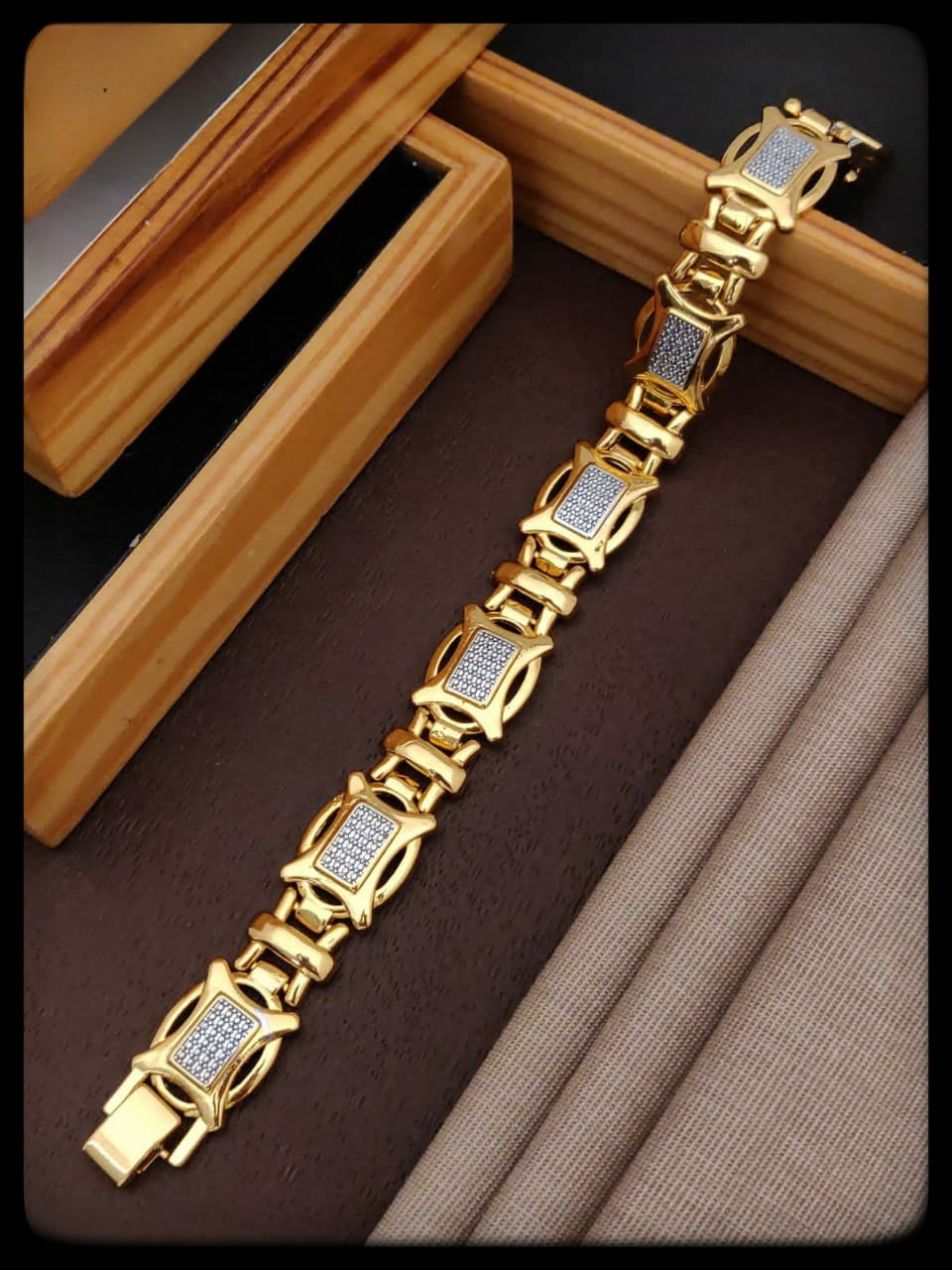 Vertex Gold and Silver Loose Bracelet