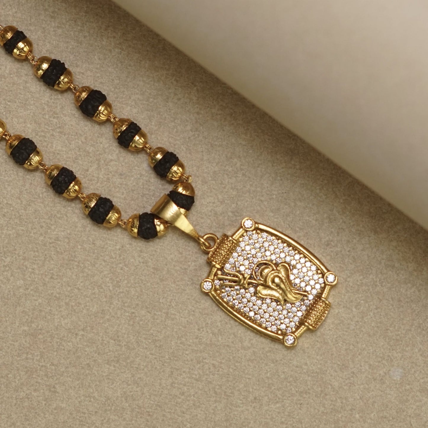 GANESHA PREMIUM GOLD PLATED PENDANT WITH RUDRAKSHA MALA (MALA-23 INCH)