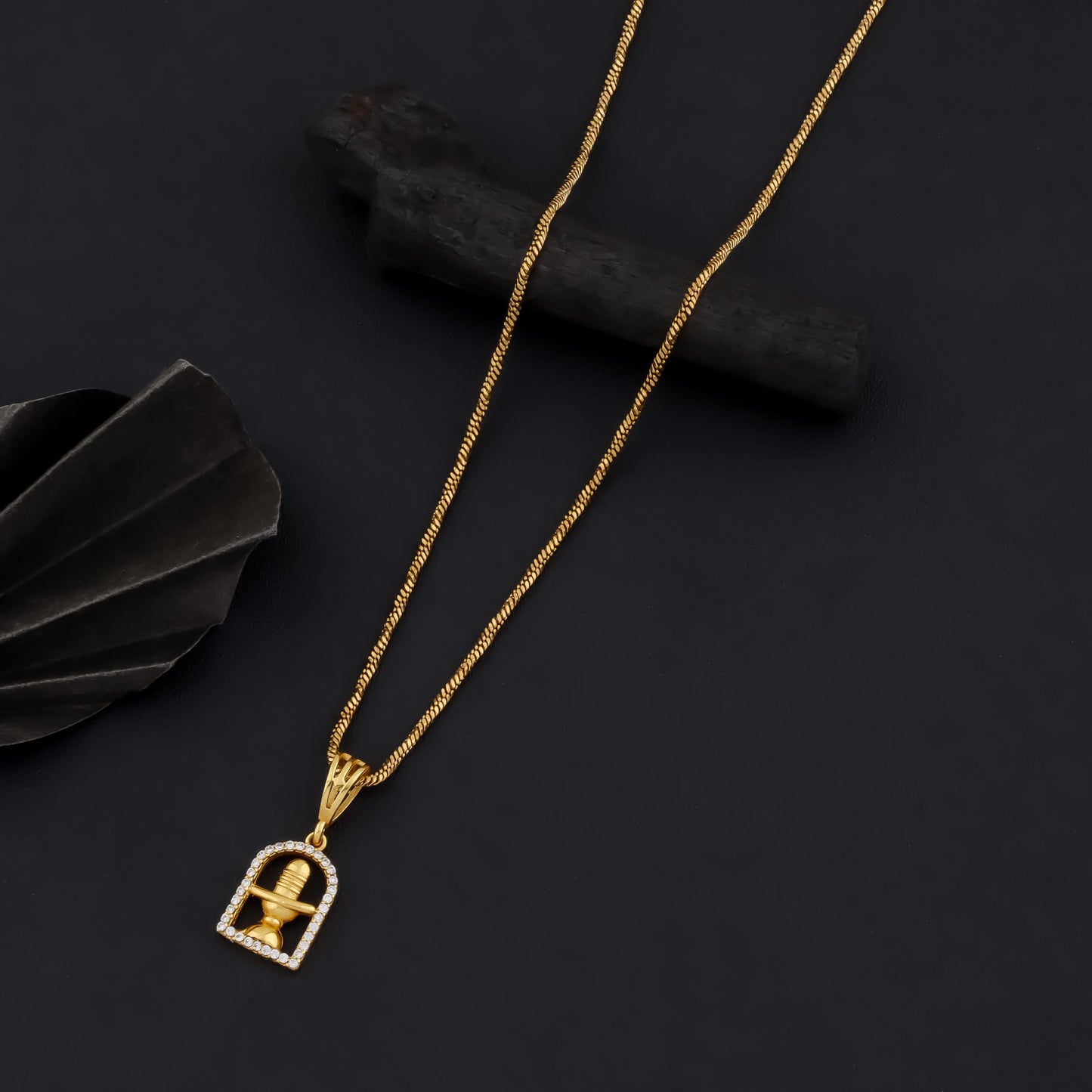 SHIVLING MEN’S FASHION TREND GOLD PENDANT (CHAIN-24 INCH)