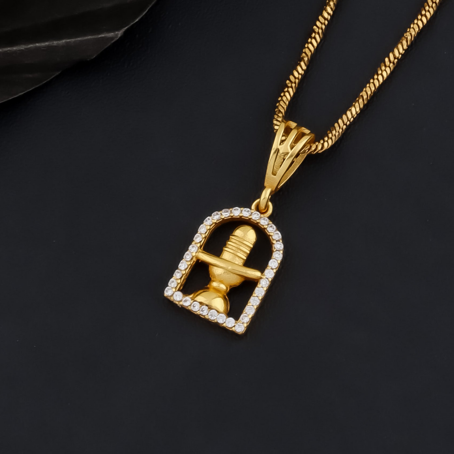 SHIVLING MEN’S FASHION TREND GOLD PENDANT (CHAIN-24 INCH)