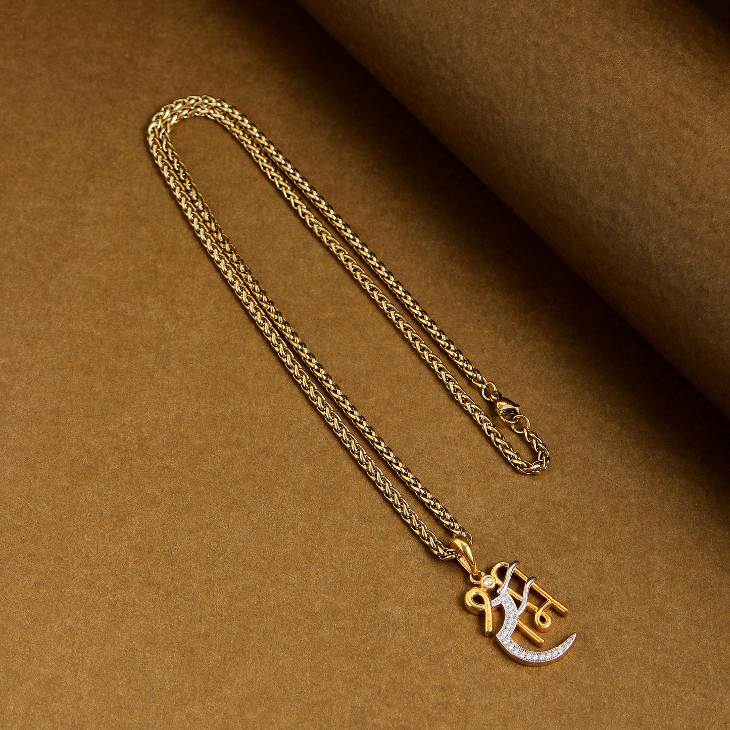 Shree Ram Men’s Attractive Trend Gold Chain Pendant (Chain-22 Inch)