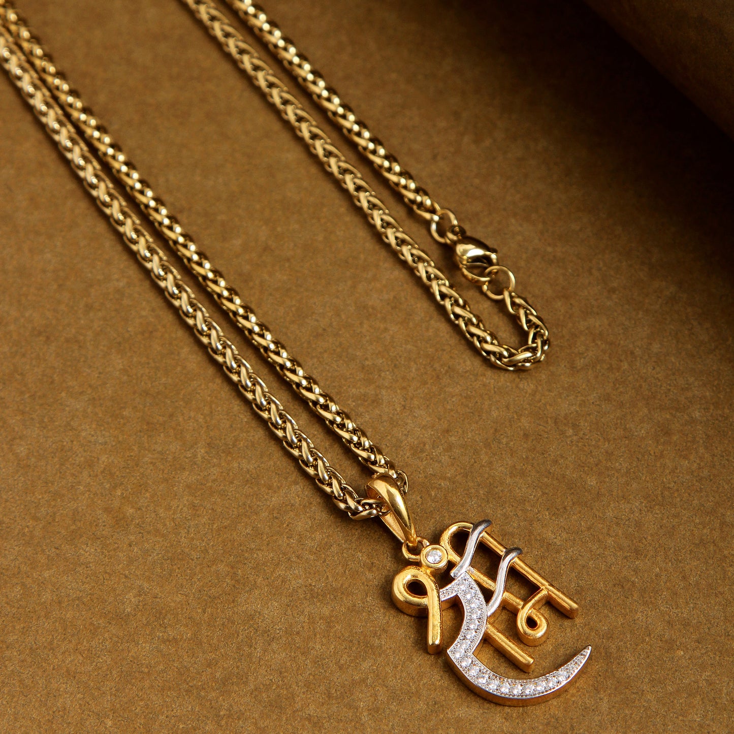 Shree Ram Men’s Attractive Trend Gold Chain Pendant (Chain-22 Inch)