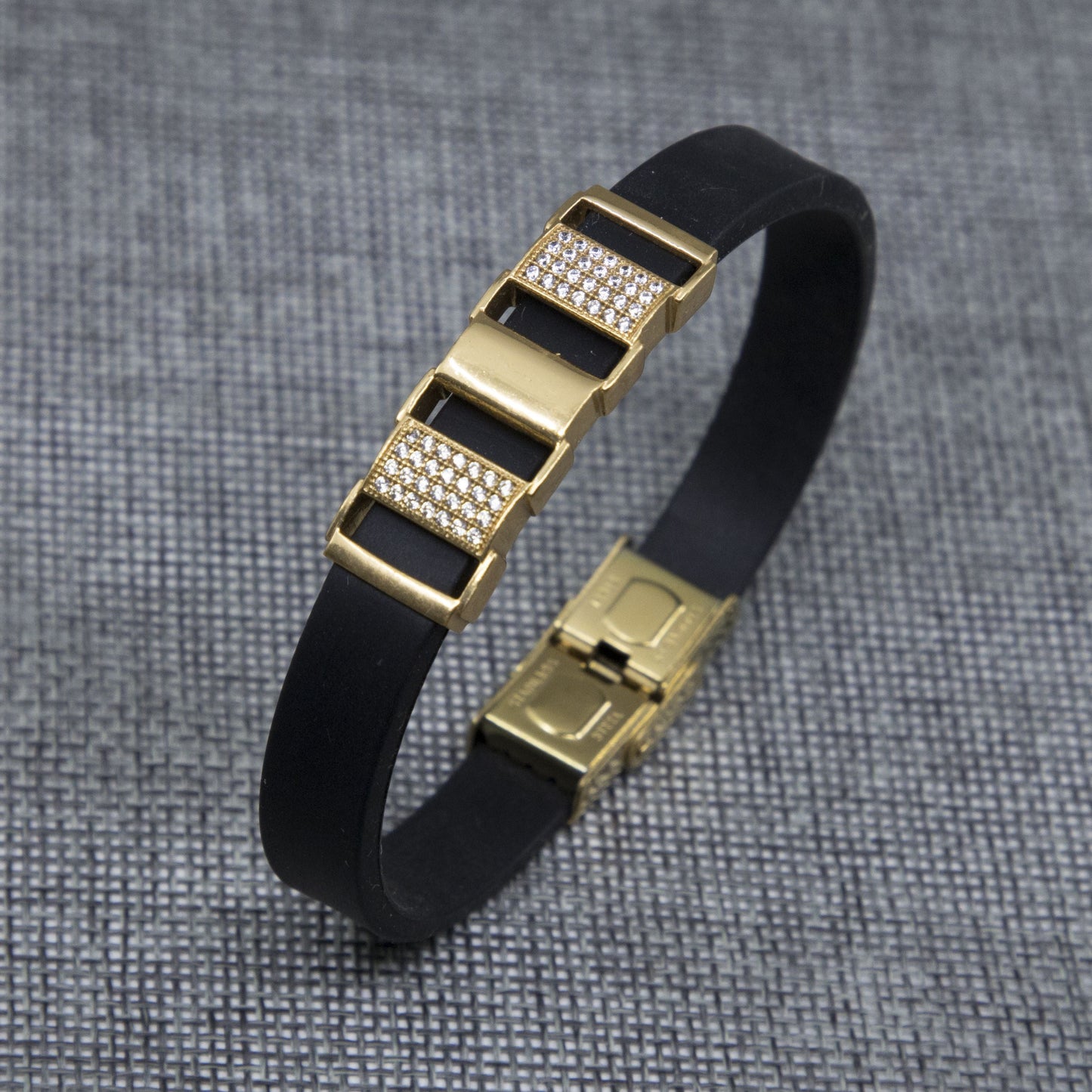 WINTER DIMOND GOLD PLATED SILICONE BRACELET