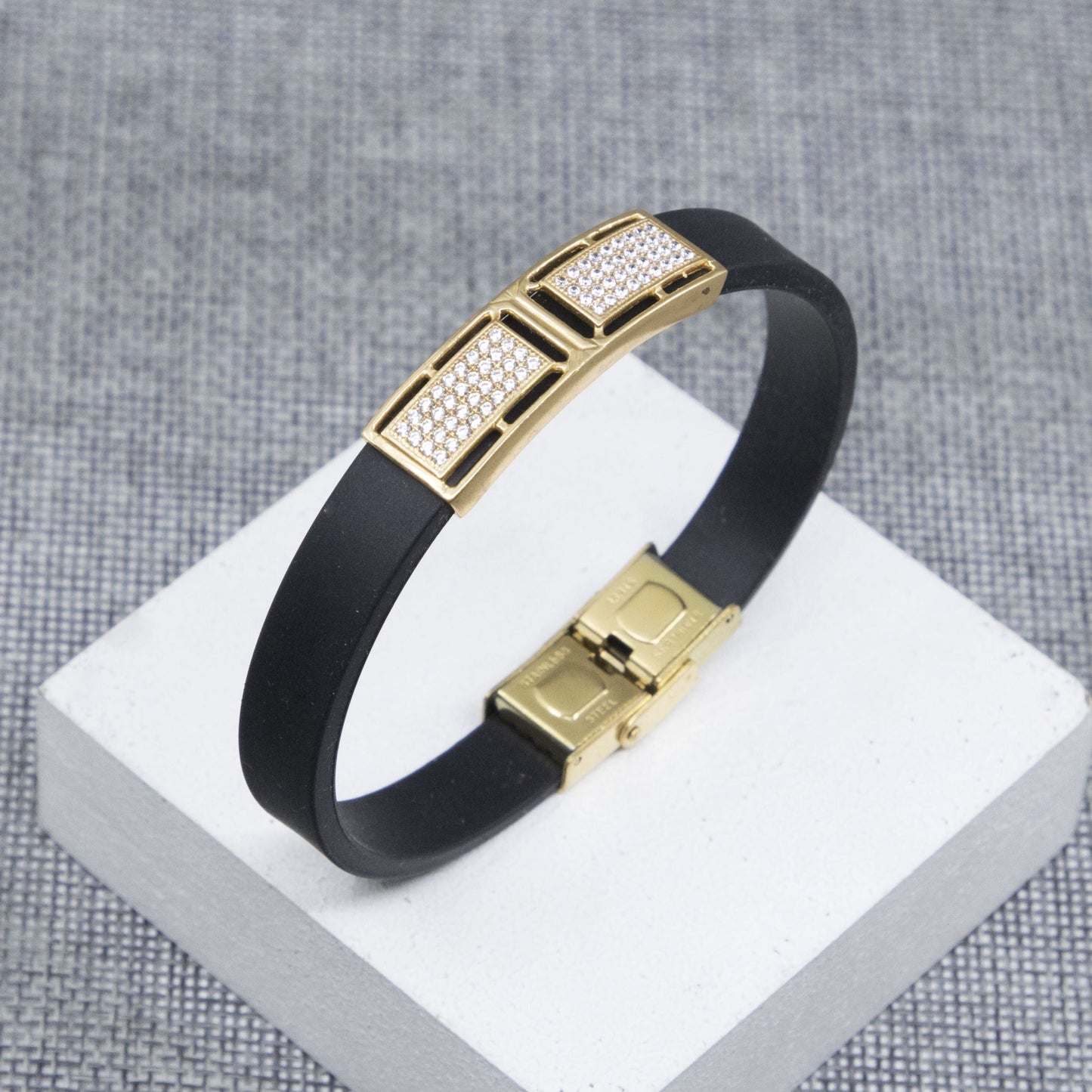 CRYPTO DIMOND GOLD PLATED SILICONE BRACELET