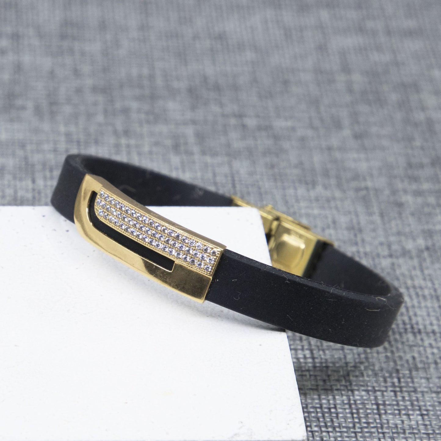HACK DIMOND GOLD PLATED SILICONE BRACELET
