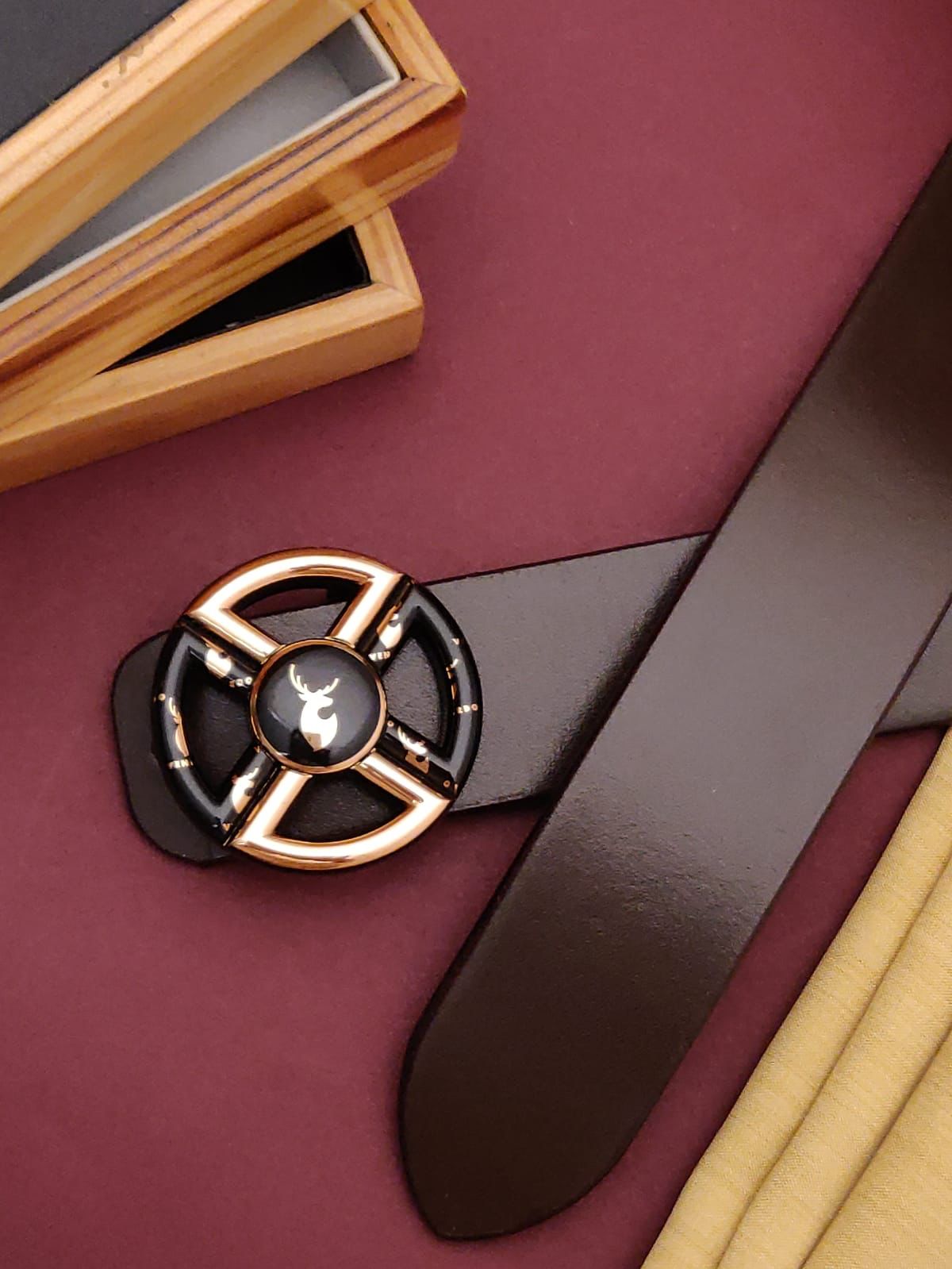 NEWTON LUXURIOUS MENS LEATHER BELT