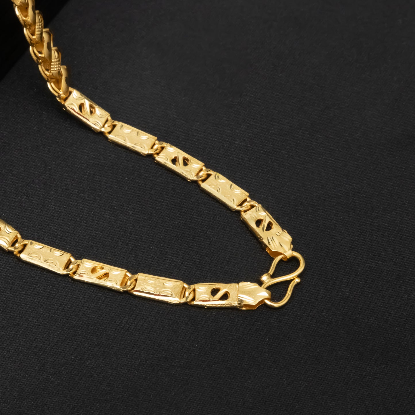 Libra Solid Gold Men's Chain (Chain-21 Inches)