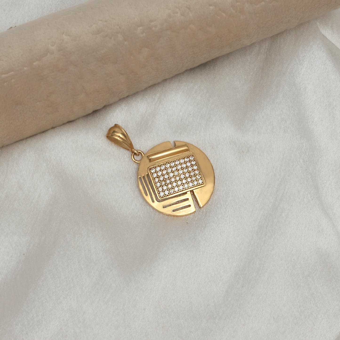 Shocker Premium Gold Plated Pendant