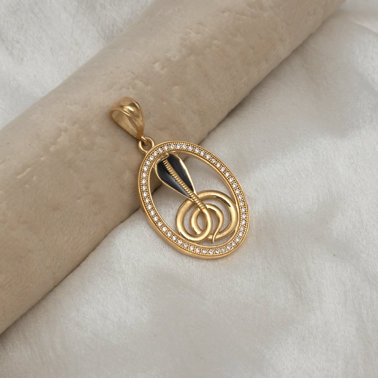 Snap Round Premium Gold Plated Pendant