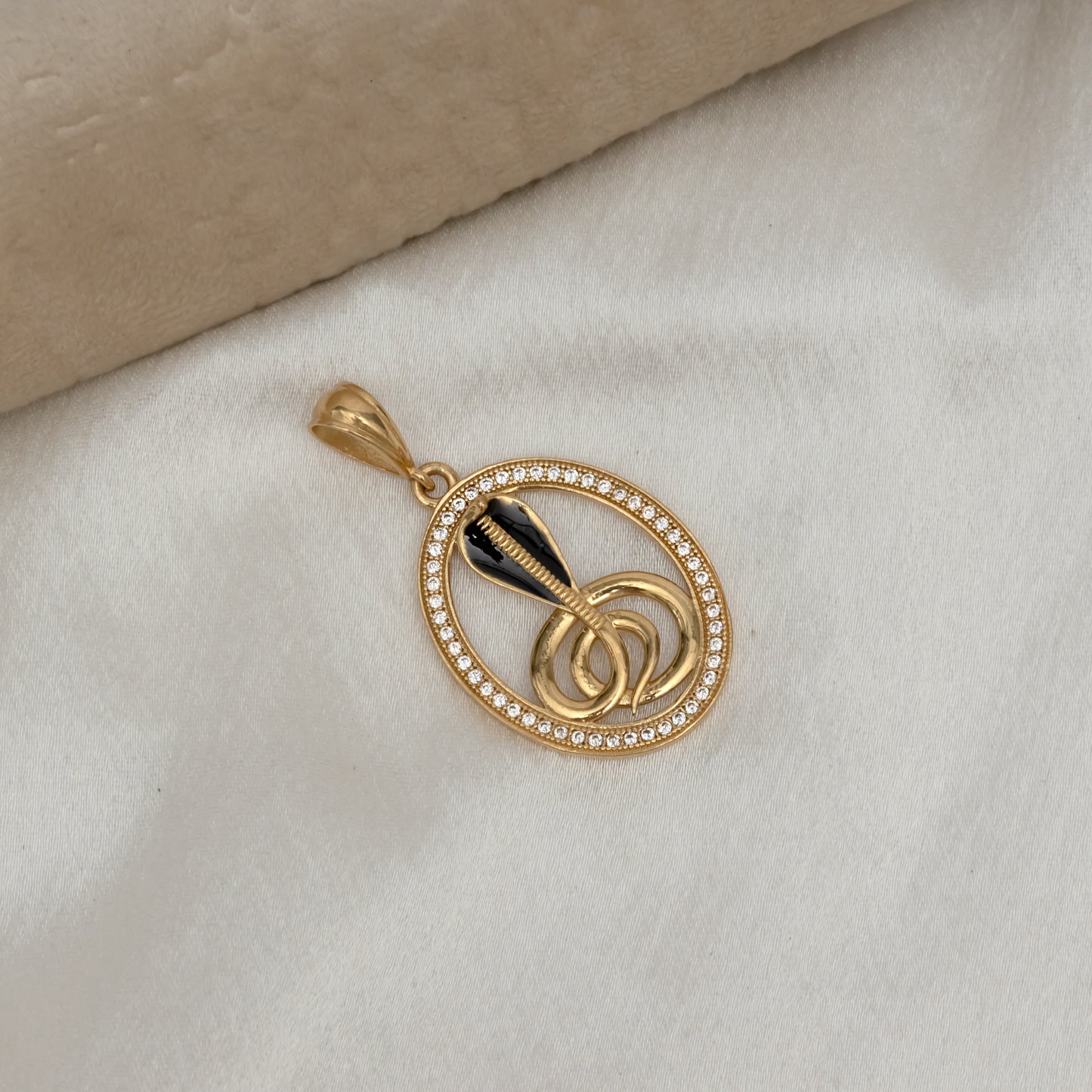 Snap Round Premium Gold Plated Pendant