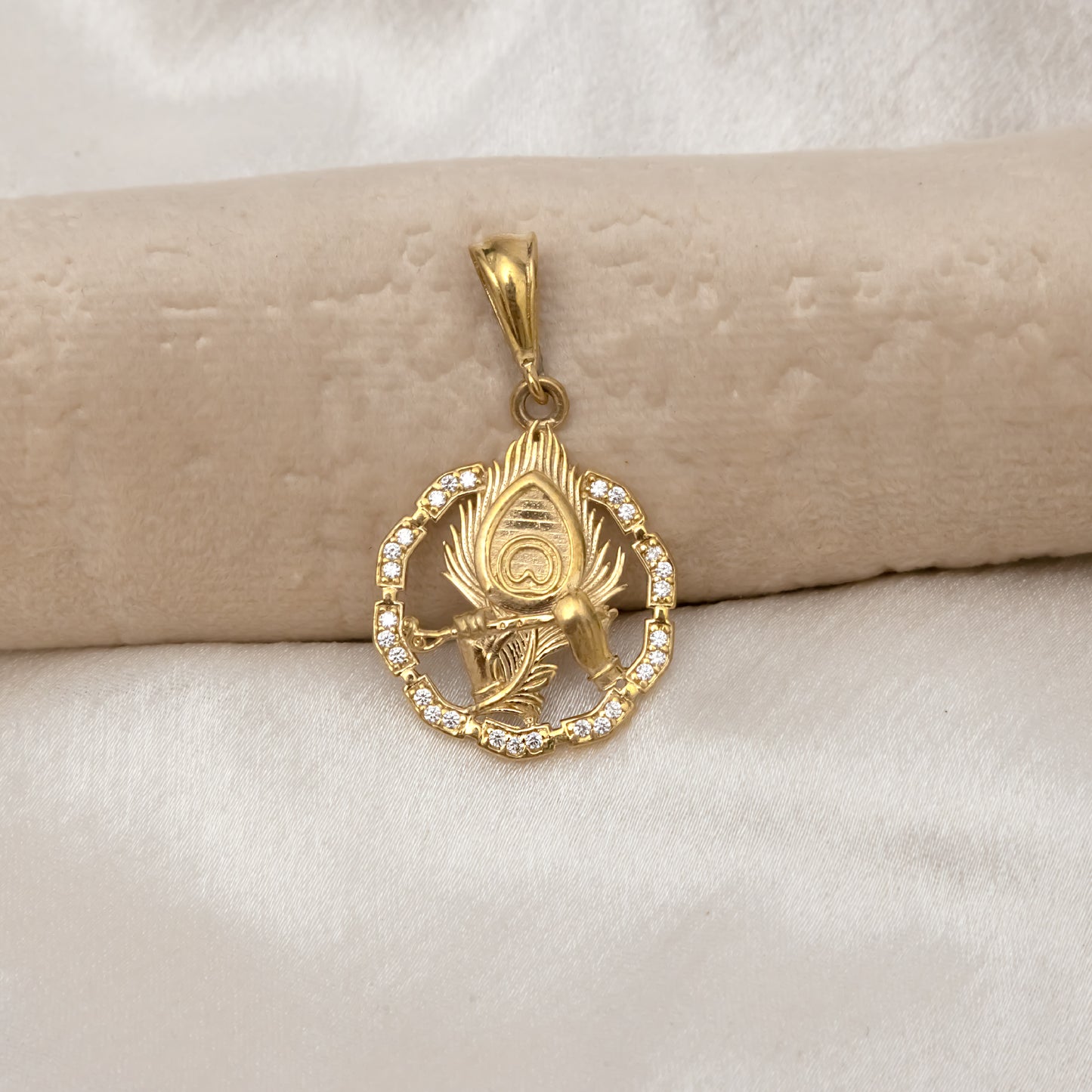 Murali Round Premium Gold Plated Pendant