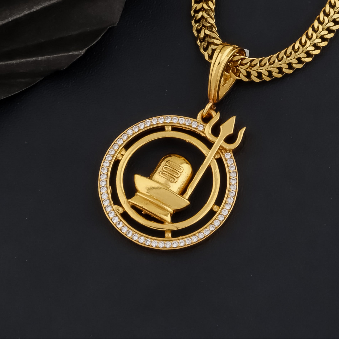 Shivling Men’s Unique Style Gold Chain Pendant (Chain-24 Inch)