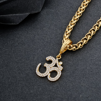 Om Pendant With Men's Chain (Chain-22 inch / 5 MM)