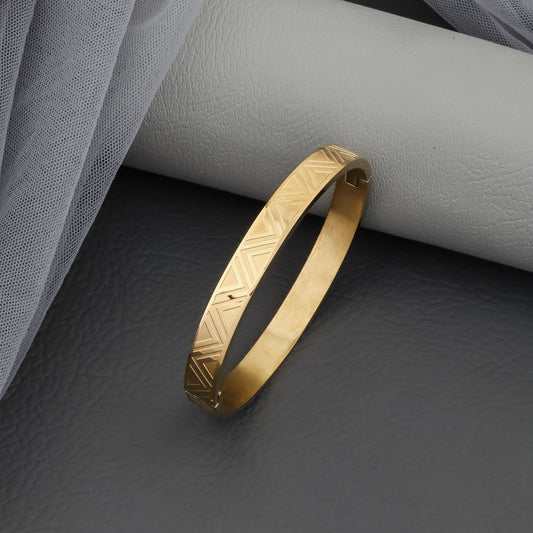 O'BRIEN GOLD KADA BRACELET