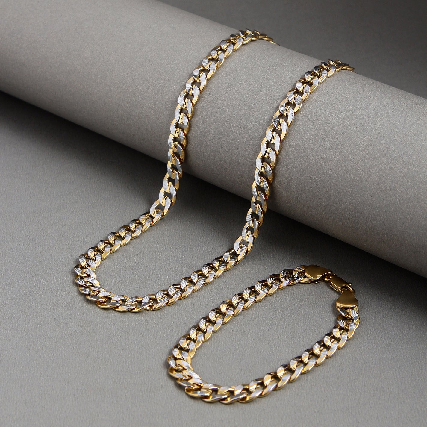 Cubin Gold Chain Necklace & Bracelet Combo (Chain-17inches & Bracelet ...