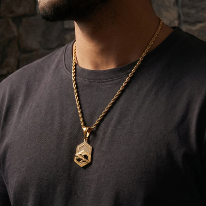 Panthera Dimond Pendant With Gold Chain