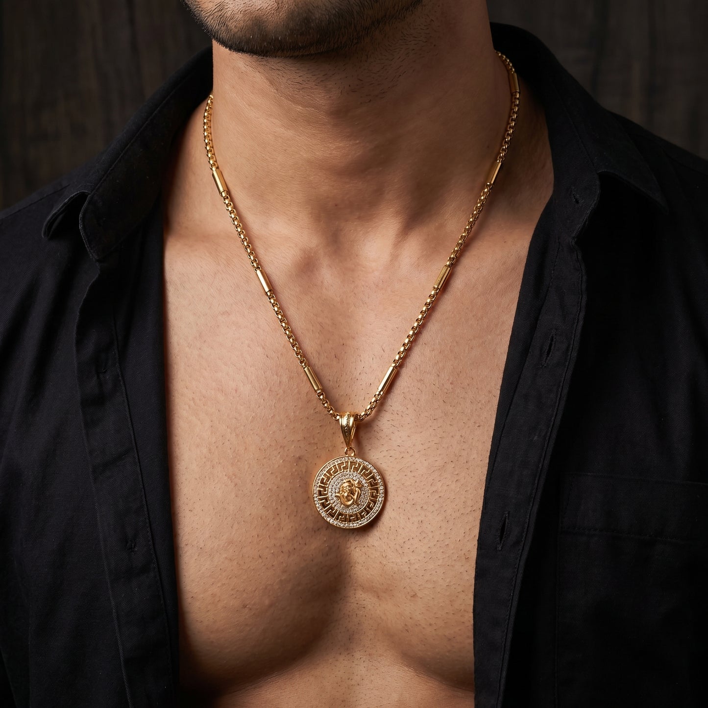Round Om Ganesh Dimond Pendant With Gold Chain