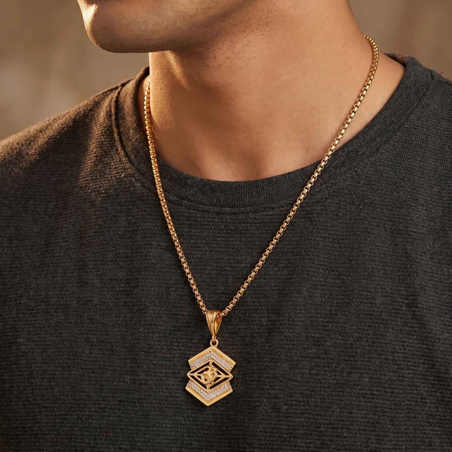 Om King Dimond Pendant With Gold Chain